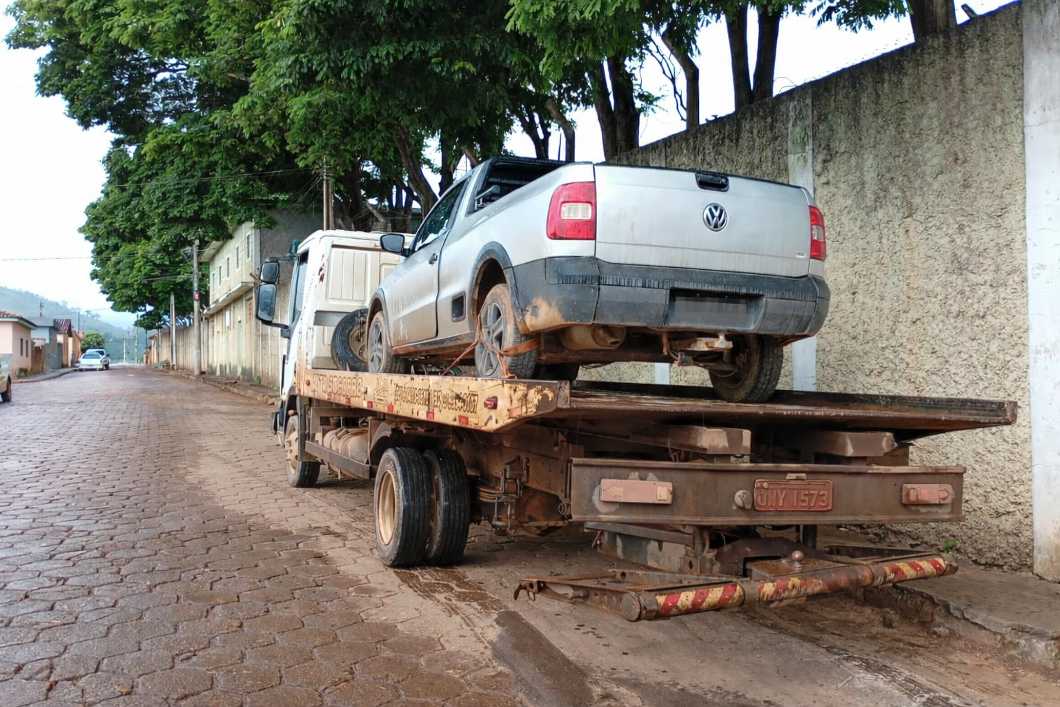 Carona em Santana da Vargem termina com furto de carro em Ilicínea