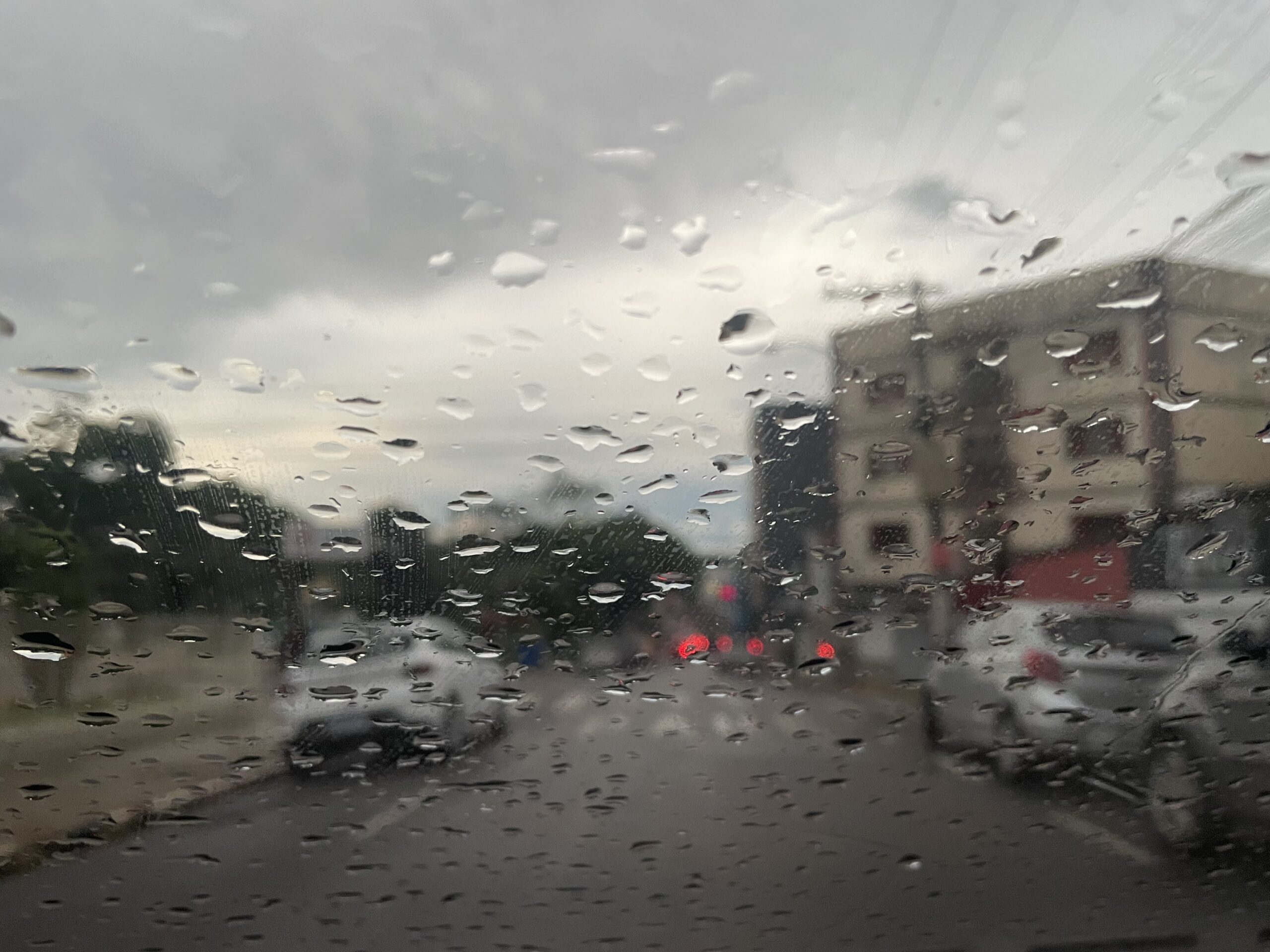 Previsão do tempo indica terça-feira com pancadas de chuva e temperatura amena em Três Pontas