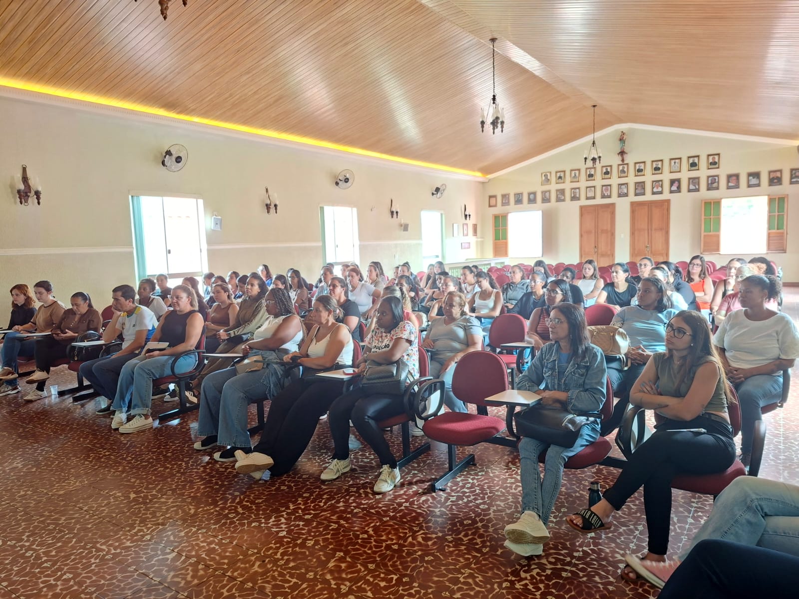 Secretaria Municipal de Educação investe na formação dos profissionais da rede