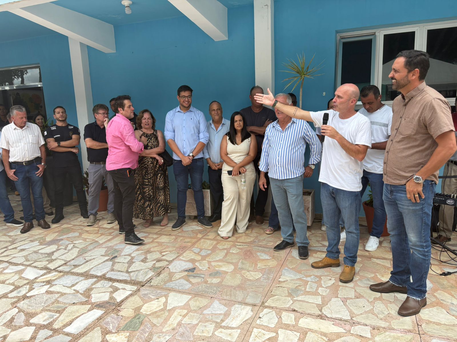 Prefeito de Santana da Vargem Argemiro Galvão recebe os deputados Diego Andrade e Gustavo Valadares