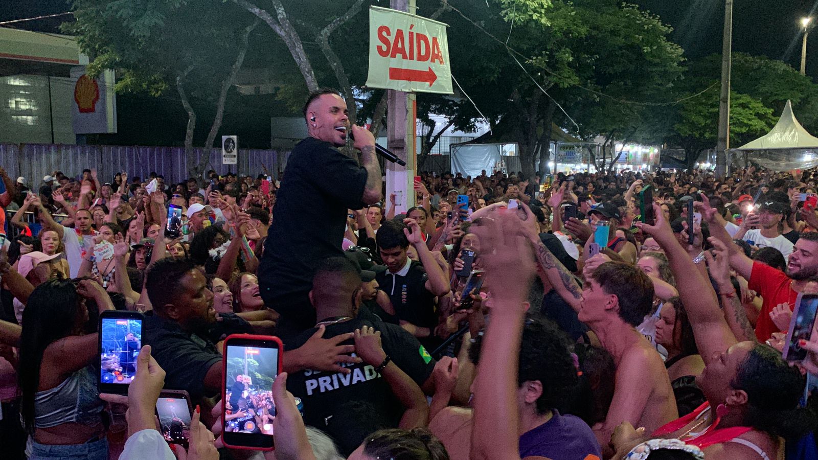 Pontalete lotado, Lidy e Wallace agitam a Pracinha e Envolvência arrasta multidão na Avenida