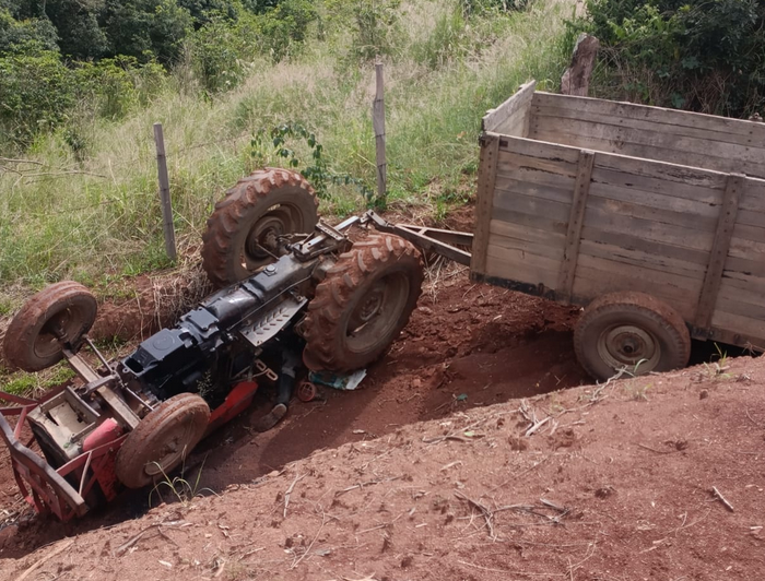 Homem morre prensado por trator na zona rural de Elói Mendes