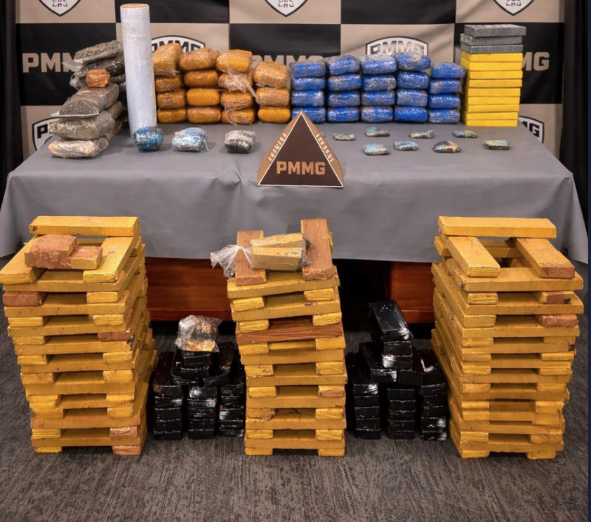 OPERAÇÃO SARGENTO RODRIGO: PM realiza mais prisões e apreensões de grande quantidade de drogas e arma