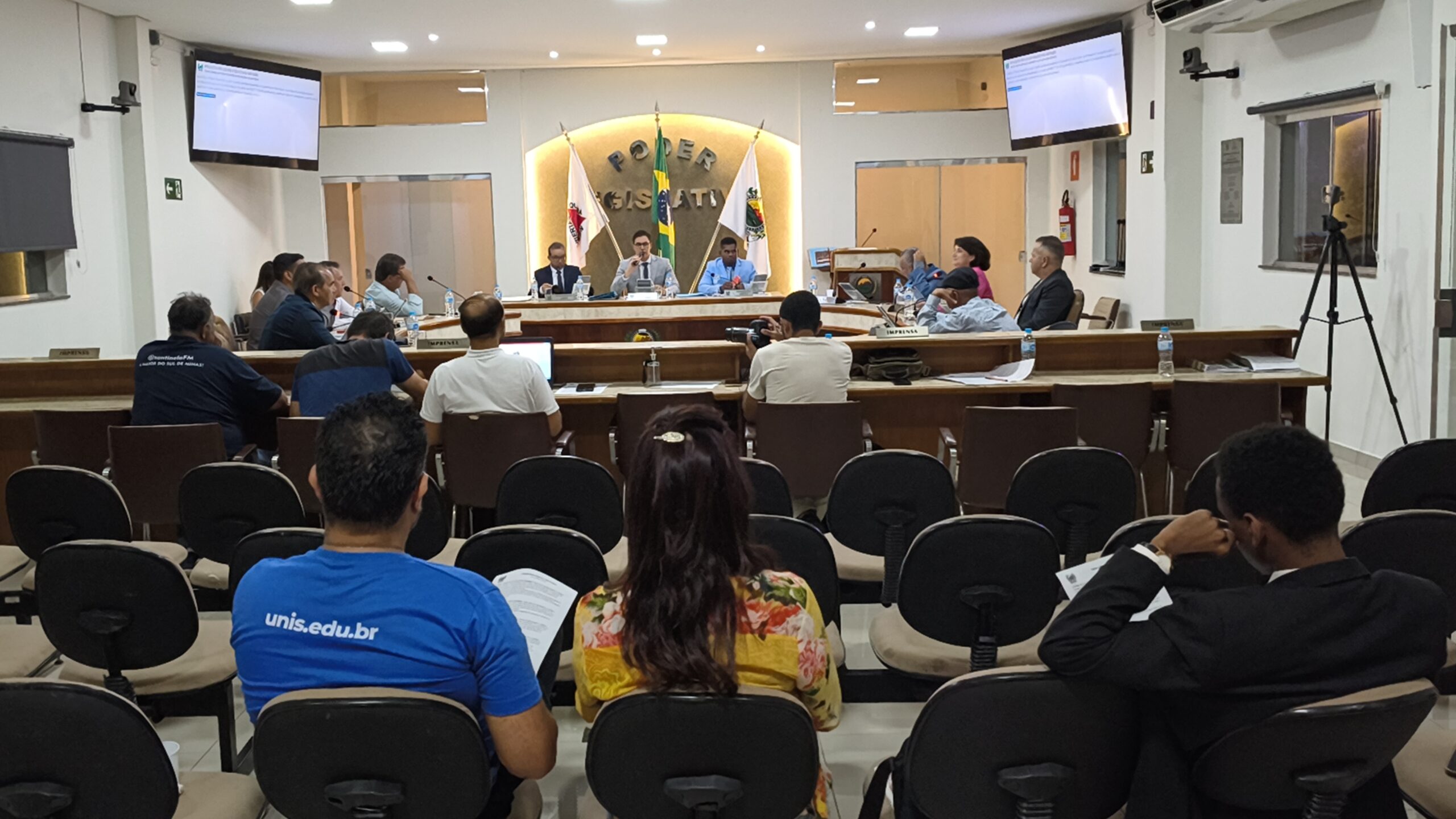 Câmara aprova regras para ferros velhos na tentativa de frear onda de furtos