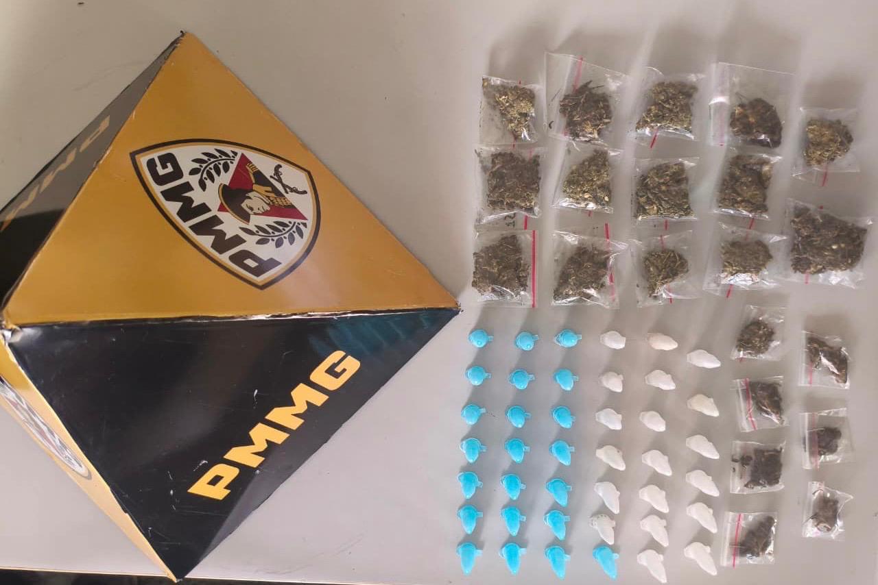 PM prende suspeito com drogas e foragido da justiça na Operação Sargento Rodrigo em Campo Belo