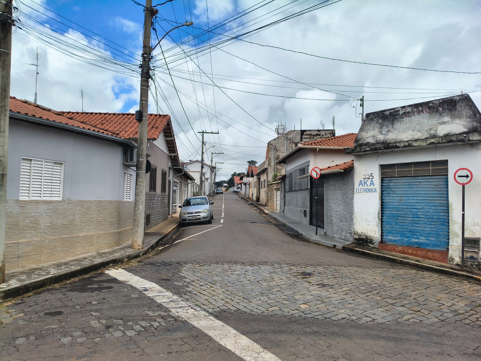 Prefeitura inicia teste com mão dupla na Travessa das Flores para melhorar trânsito no Centro