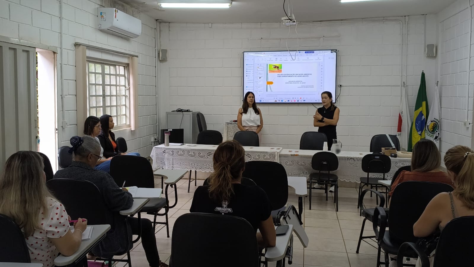 Saúde e Educação realizam capacitação para fortalecer prevenção ao Aedes aegypti nas escolas municipais