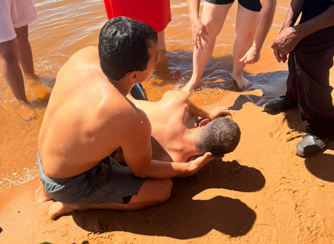Capitão dos Bombeiro de folga salva homem de afogamento em Boa Esperança