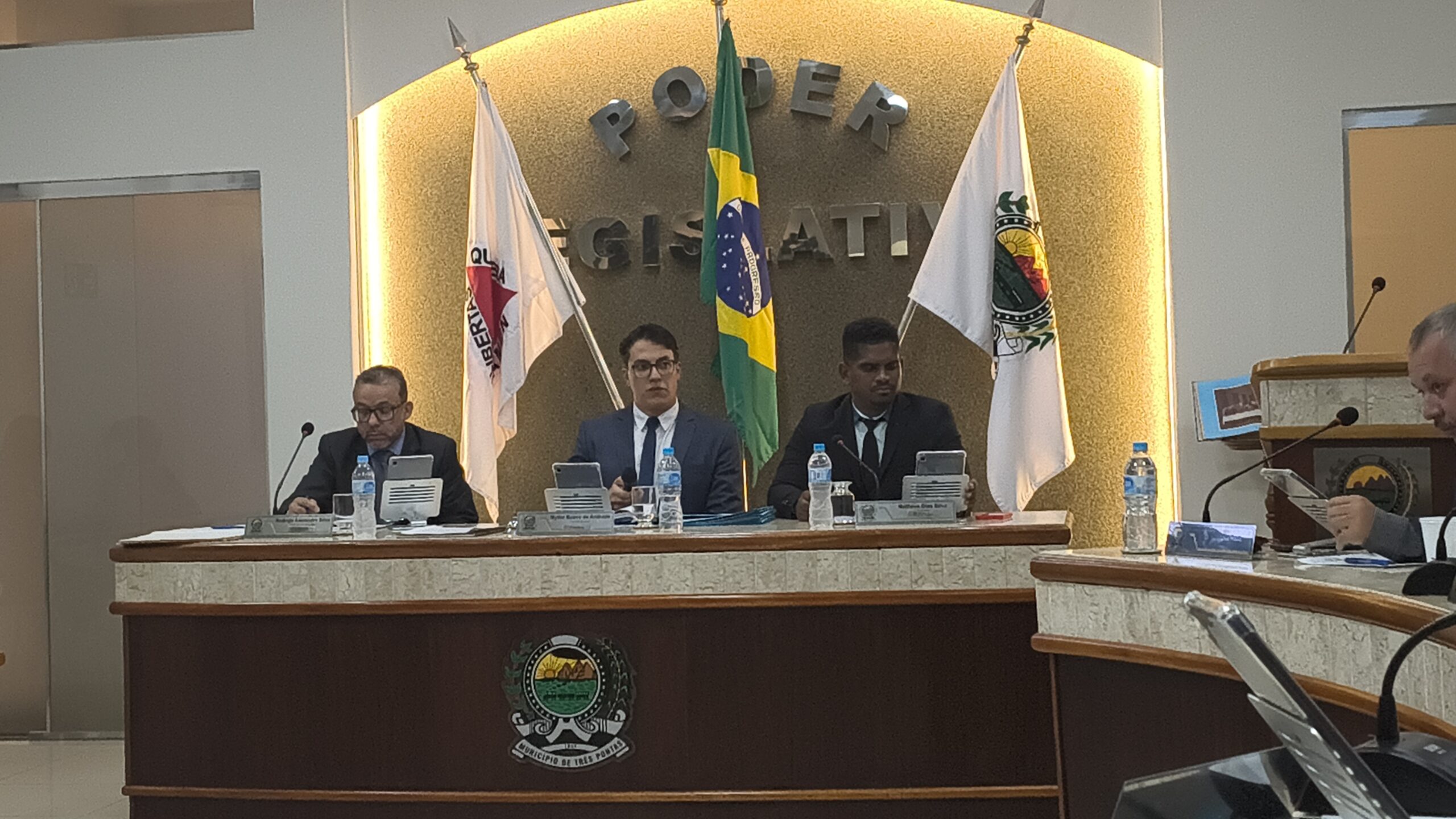 Câmara aprova créditos para as áreas de saúde e infraestrutura 