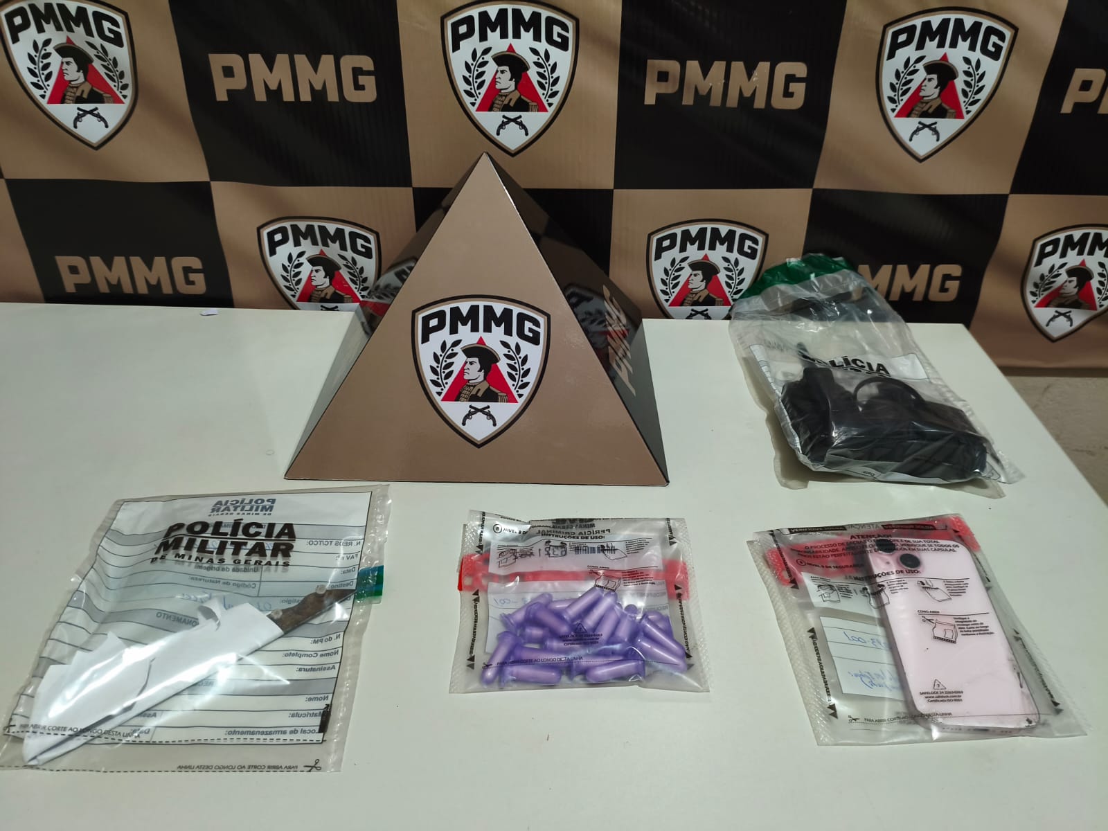 Adolescente de 17 anos é apreendido quando iria fazer entrega de cocaína no Aristides Vieira