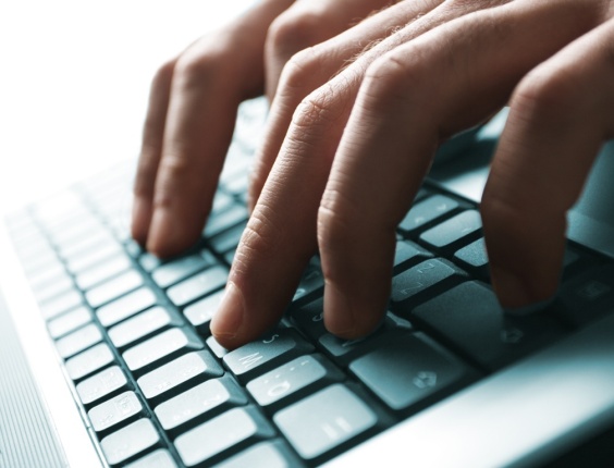 Policial: Idosa cai em Golpe do falso Elon Musk e perde R$ 70 mil