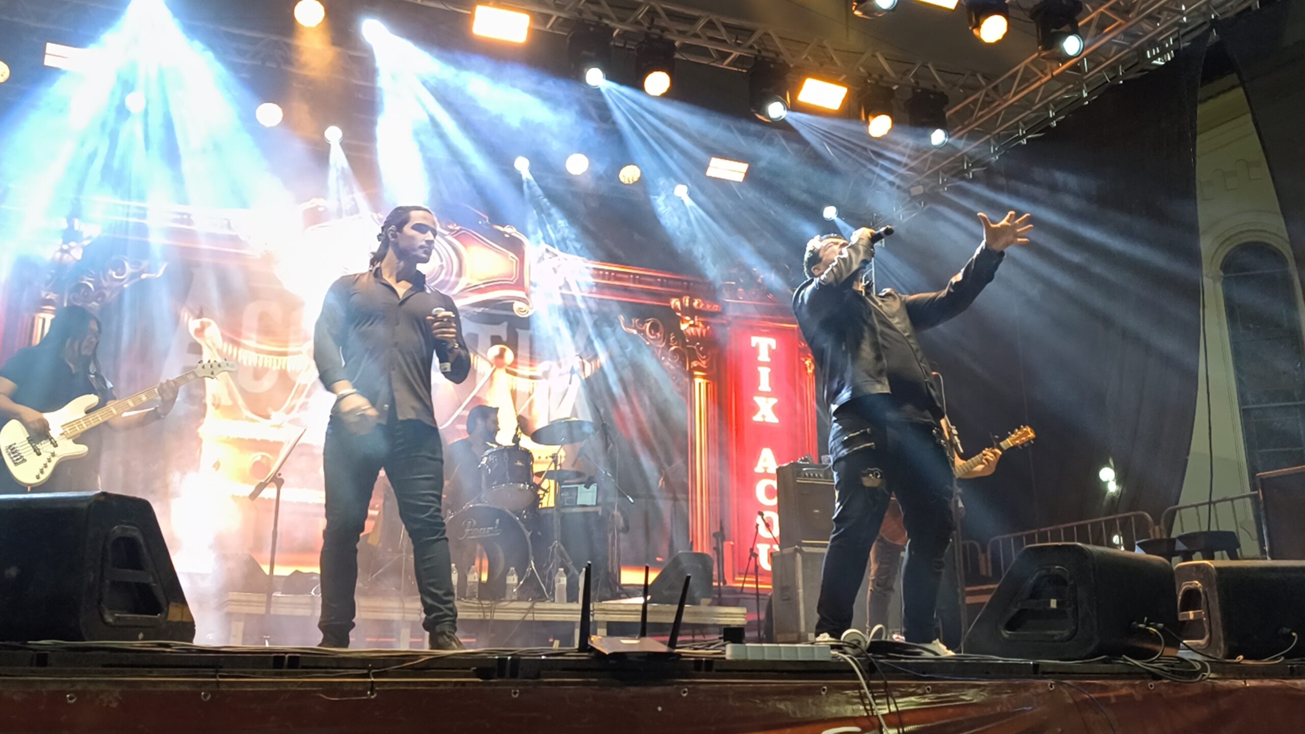 Entre talentos do Brasil e rock contagiante, Canto Aberto brilha com etapa nacional e show da Acoustix