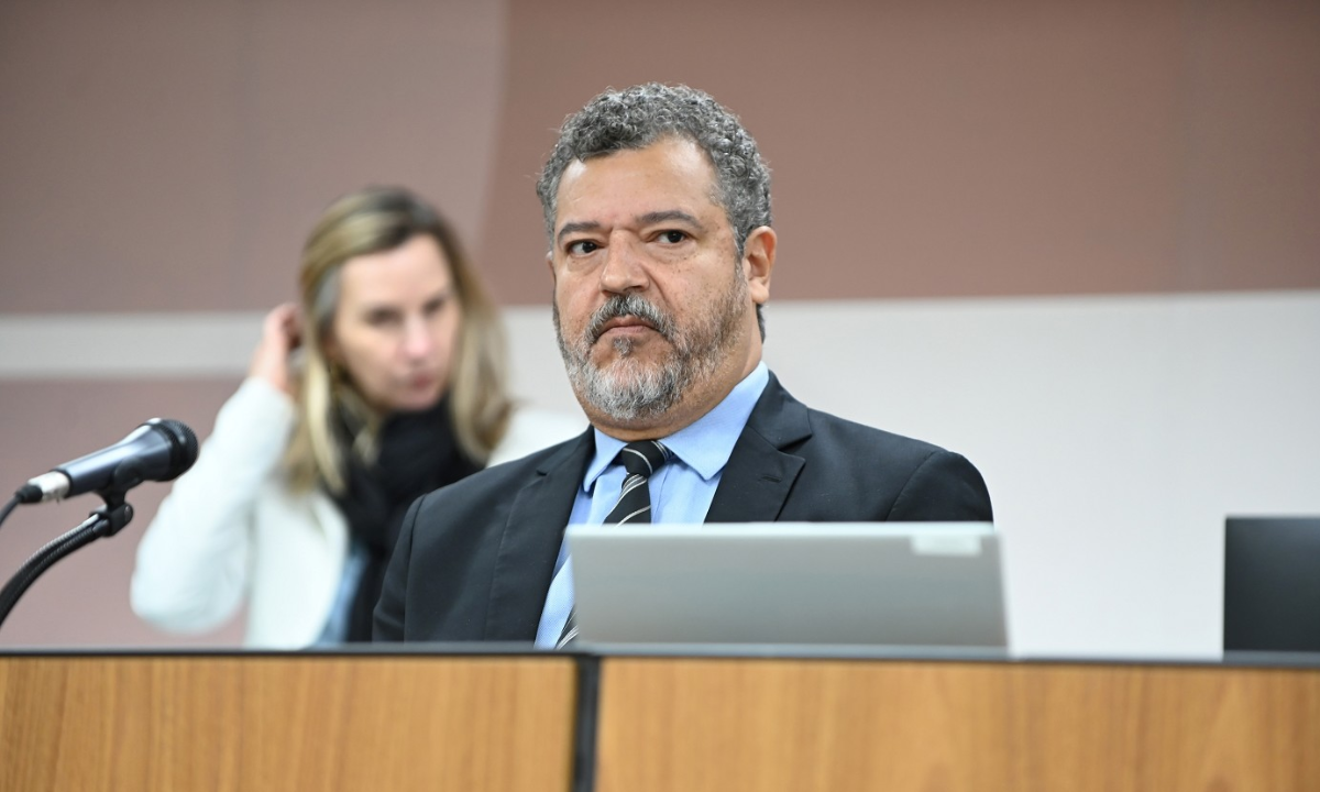 PV quer deputado Caixa na disputa pelo Senado em dobradinha com Marília
