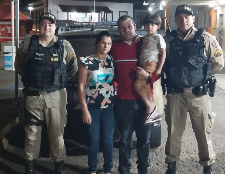 Ação rápida de policiais militares salva criança engasgada com bala em Três Pontas