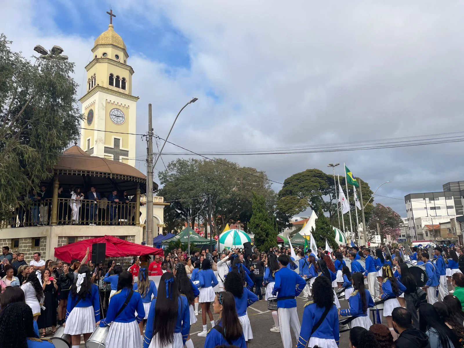 Três Pontas celebra 169 anos com desfile cívico que homenageia os “Filhos da Terra”