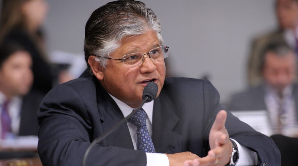 Clésio Andrade desiste de disputar o Governo de Minas e descarta ser vice de Patrus