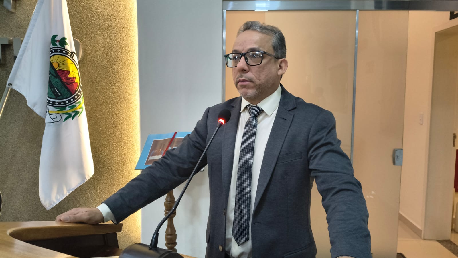 R$ 3,1 milhões: vereador revela tamanho do desvio na Prefeitura e cita vício da servidora em jogos