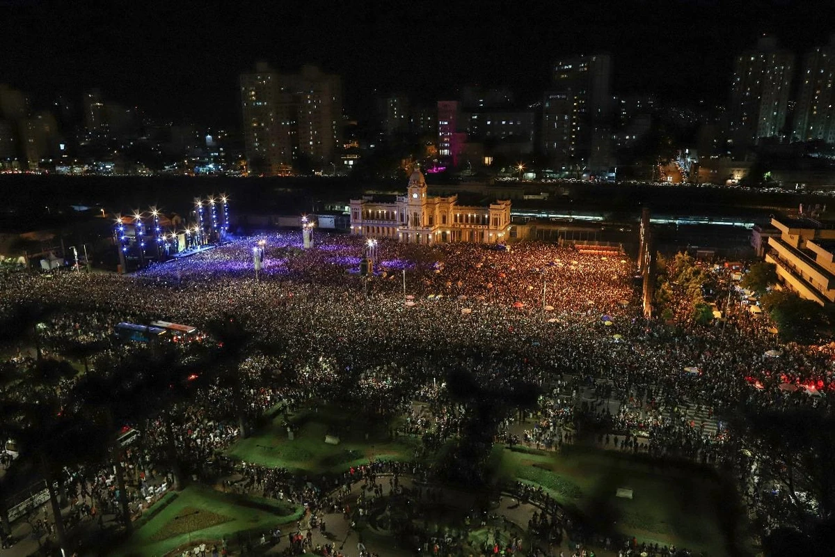 Limite para cachês de artistas pagos com dinheiro público em MG entra em vigor; saiba o teto